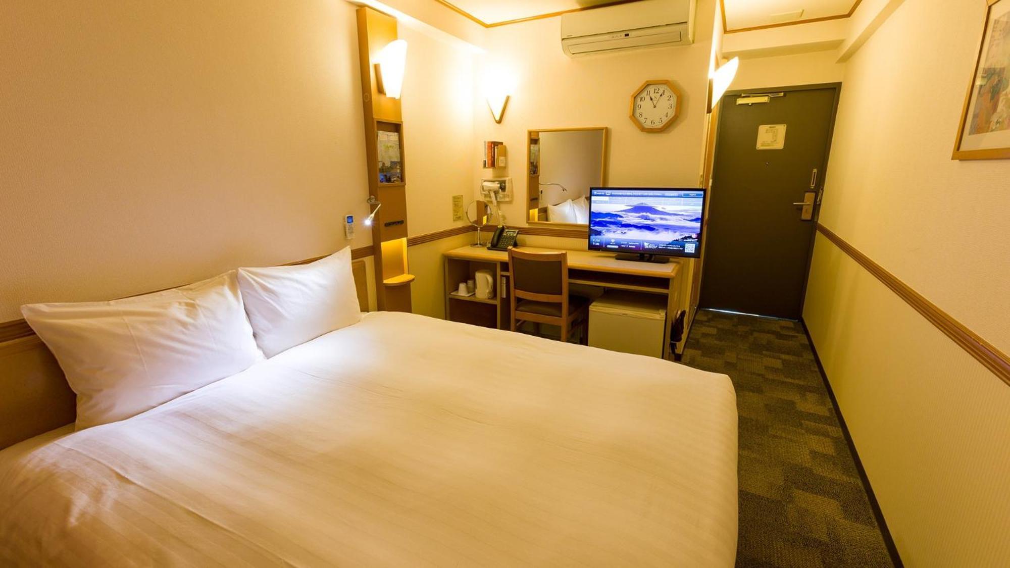 Toyoko Inn Hokkaido Sapporo-Eki Kita-Guchi Стая снимка