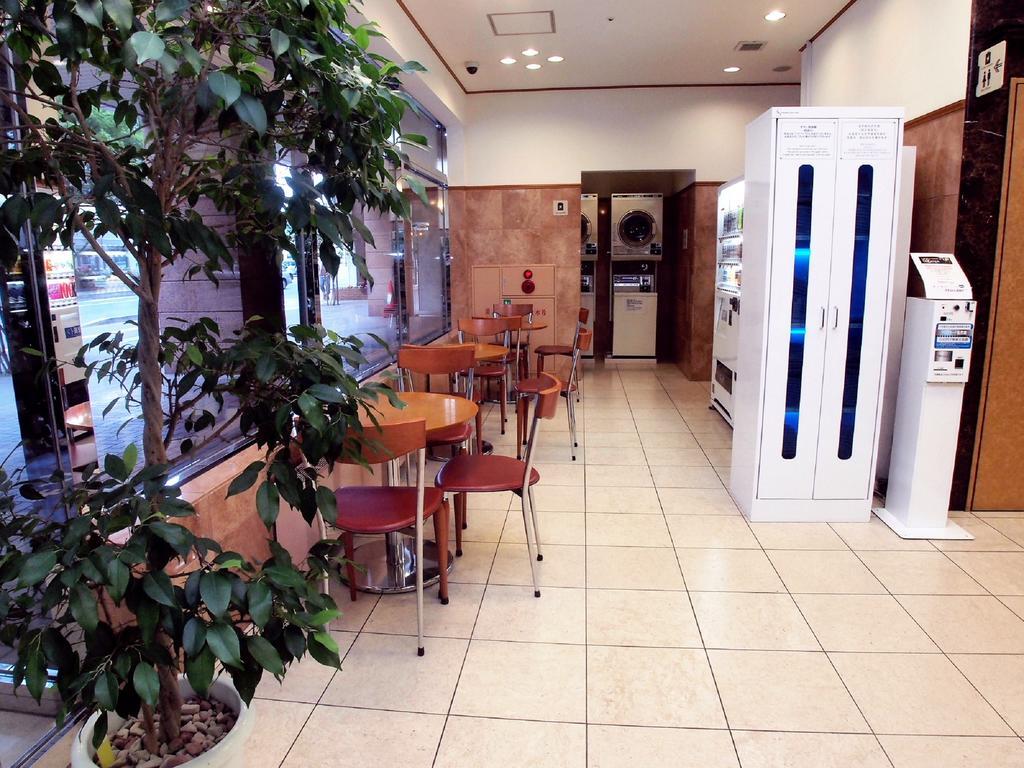 Toyoko Inn Hokkaido Sapporo-Eki Kita-Guchi Екстериор снимка